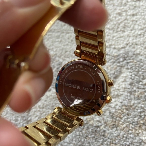 Michael Kors Watch - Picture 4 of 9